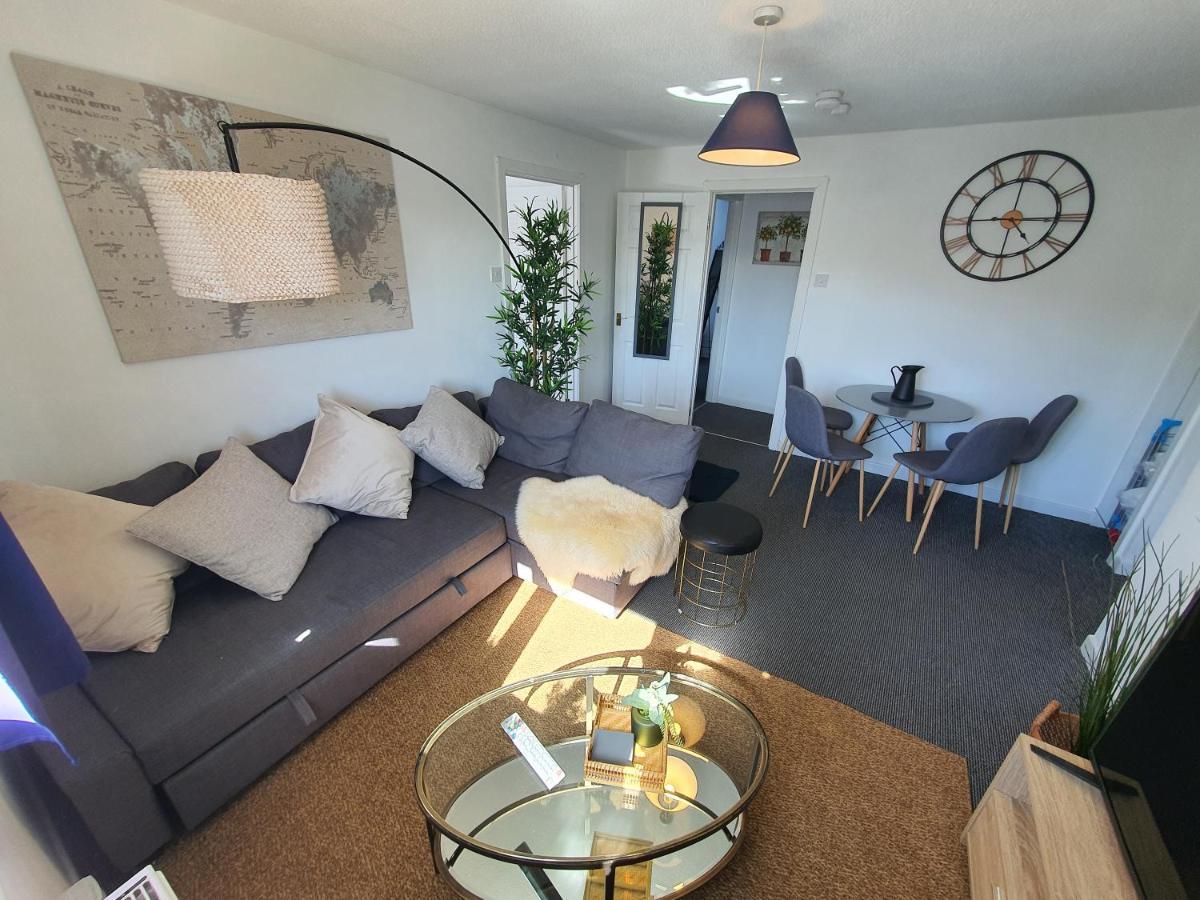 Thesiger Court Apartments - Free Private Parking - By Property Promise Cardiff Zewnętrze zdjęcie